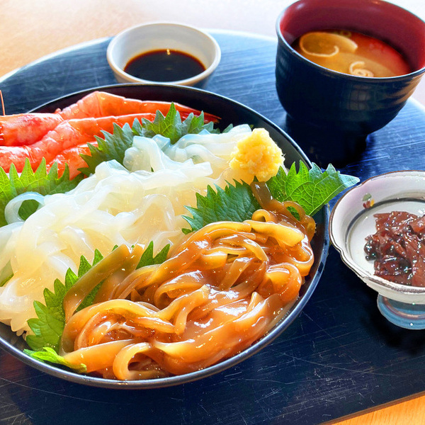 元祖三色白いか丼-2024トピックスアイコン
